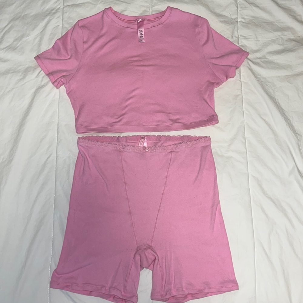 SKIMS matching set